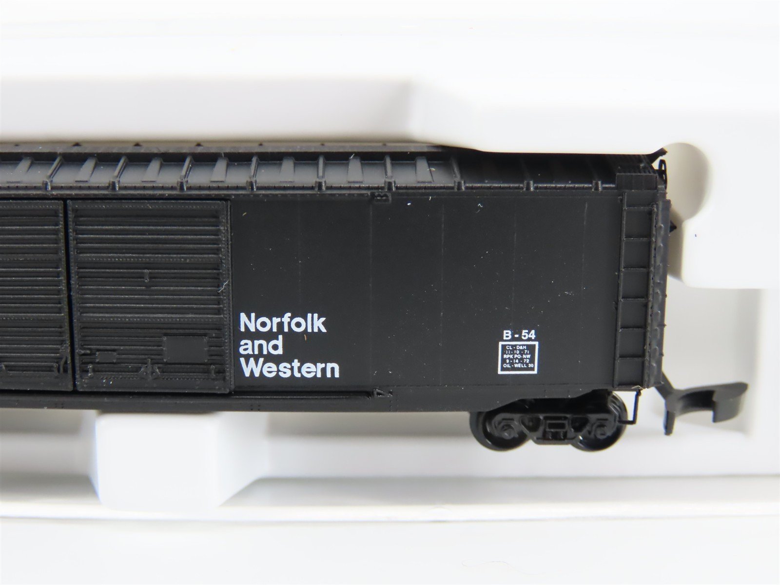Z Scale Micro-Trains MTL 13703 N&W Norfolk & Western 50' Box Car #285245