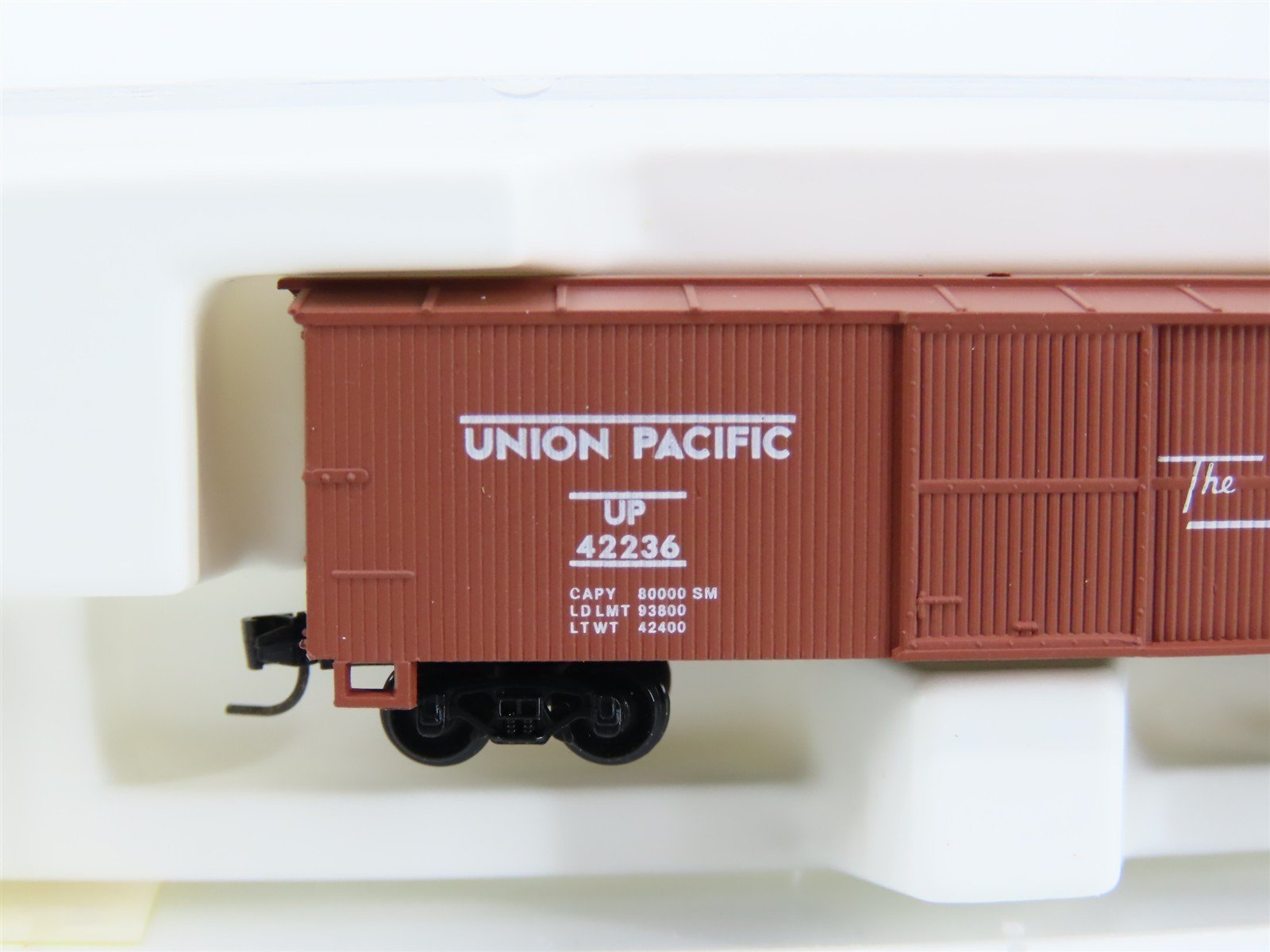 Z Scale Kadee Micro-Trains MTL 13902-2 UP Streamliners 40' Box Car #42236