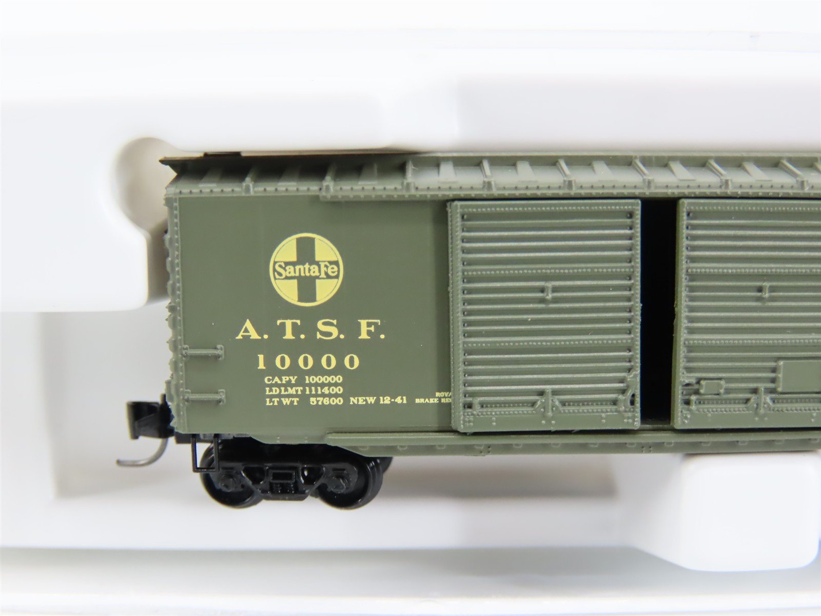 Z Scale Micro-Trains MTL 13720-2 ATSF Santa Fe Grand Canyon 50' Box Car #10000