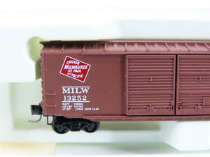 Z Scale Kadee Micro-Trains MTL 13713-2 CMStP&P MILW Milwaukee Road Boxcar #13252