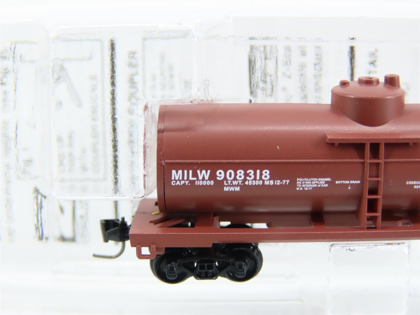 Z Micro-Trains MTL 53000120 MILW Milwaukee Road 39' Single Dome Tank Car #908318