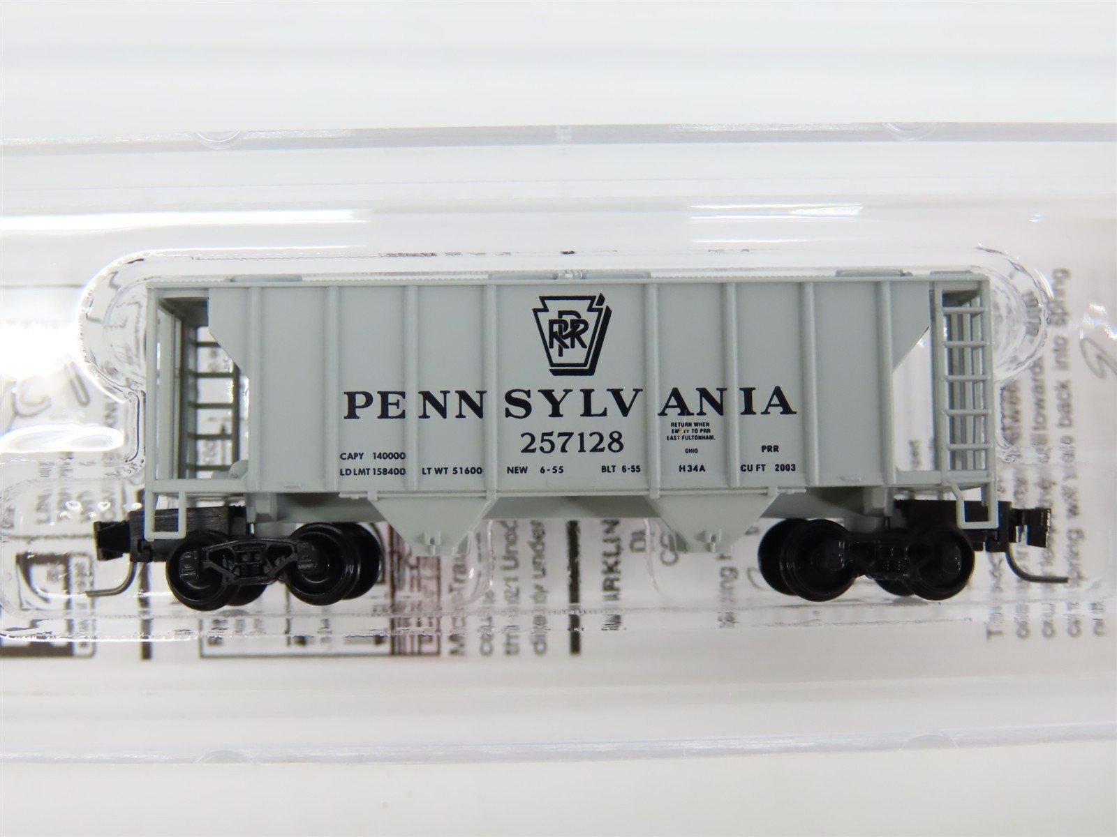 Z Scale Micro-Trains MTL 53100020 PRR Pennsylvania 2-Bay Covered Hopper #257128