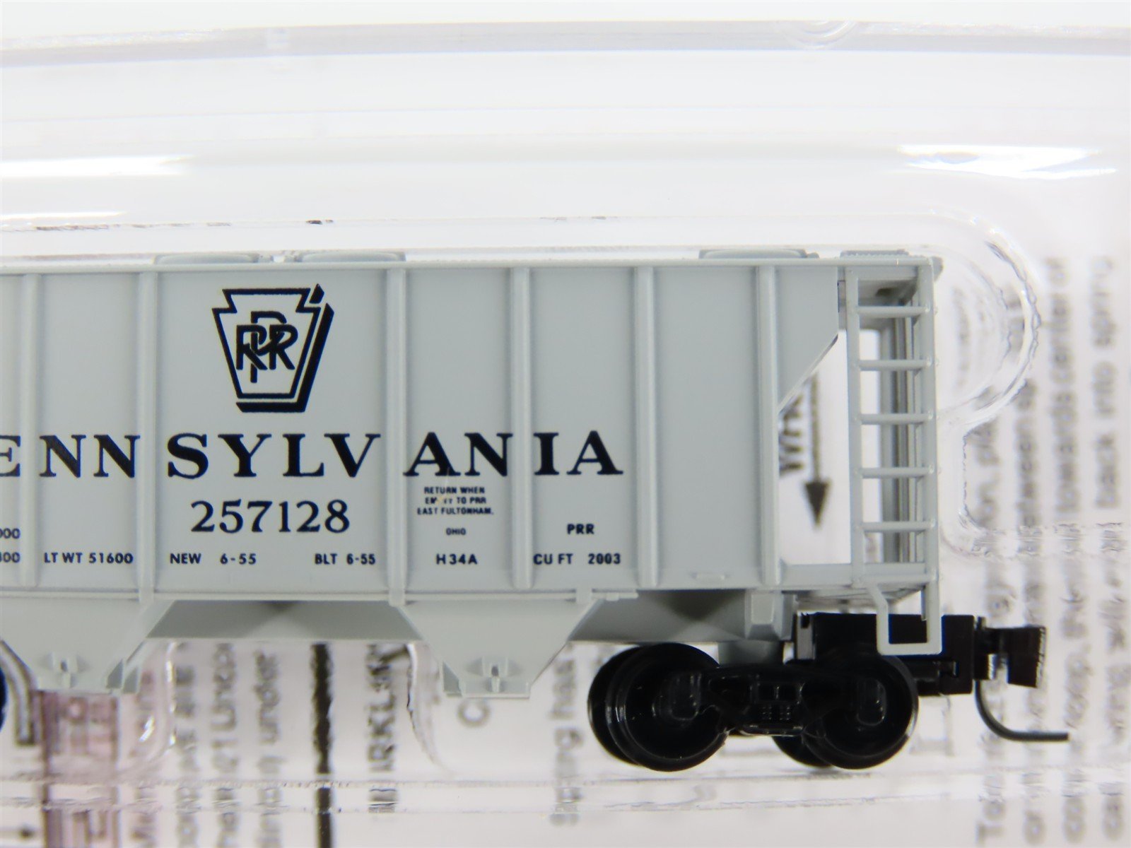 Z Scale Micro-Trains MTL 53100020 PRR Pennsylvania 2-Bay Covered Hopper #257128