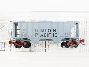 Z Scale Micro-Trains MTL 53100081 UP Union Pacific 2-Bay Covered Hopper #11131