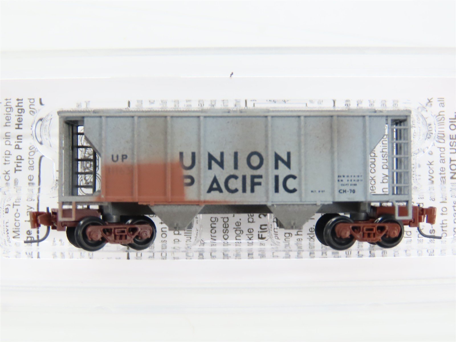 Z Micro-Trains MTL 53144080 UP Union Pacific 2-Bay Covered Hopper Weathered