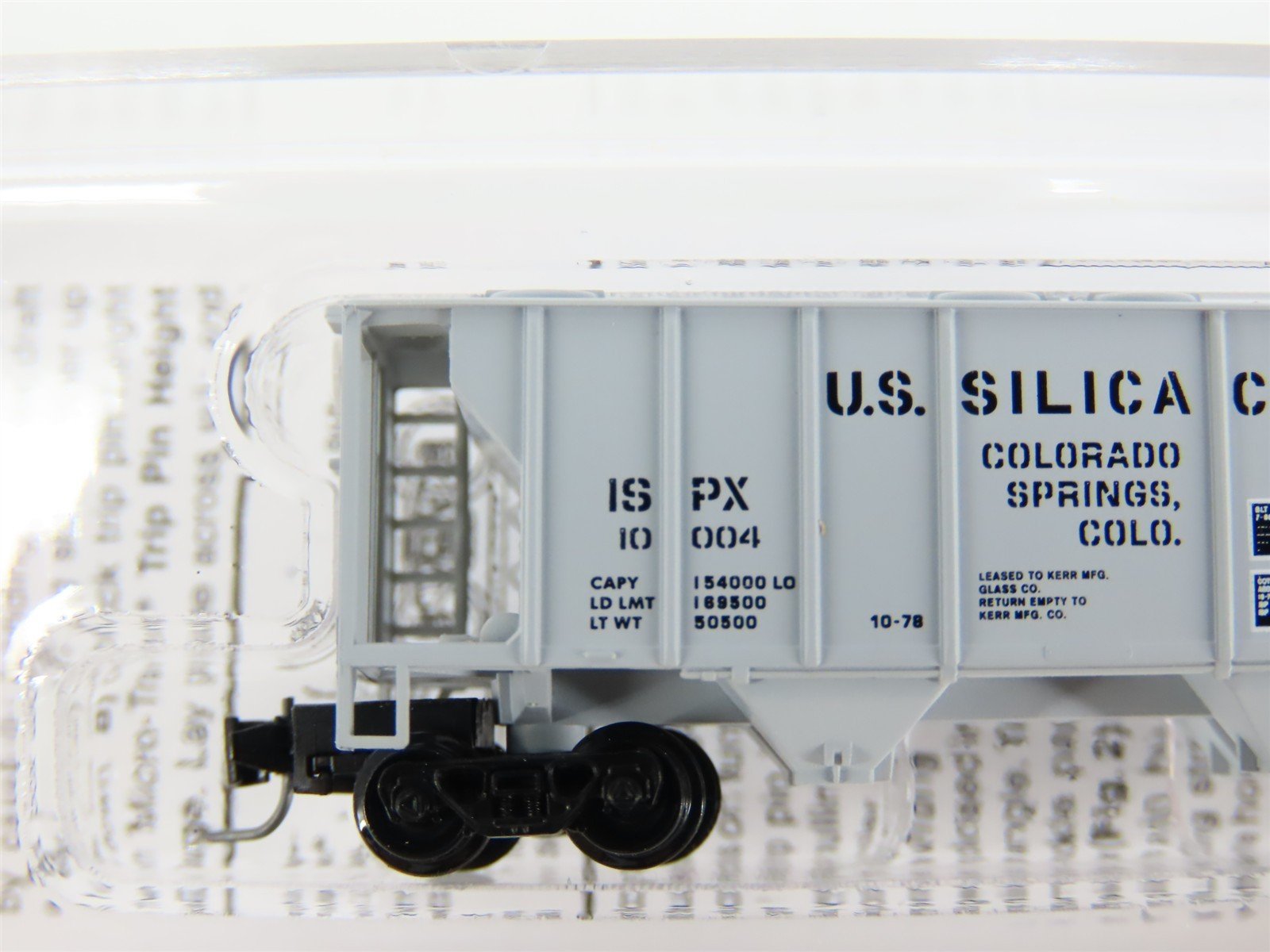 Z Scale Micro-Trains MTL 53100111 ISPX U.S. Silica 2-Bay Covered Hopper #10004