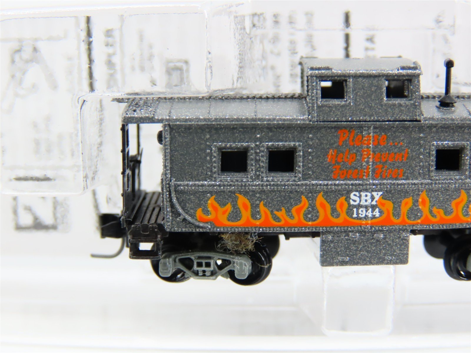 Z Micro-Trains MTL 53500260 SBX Smokey Bear Forest Fire Prevention Caboose #1944