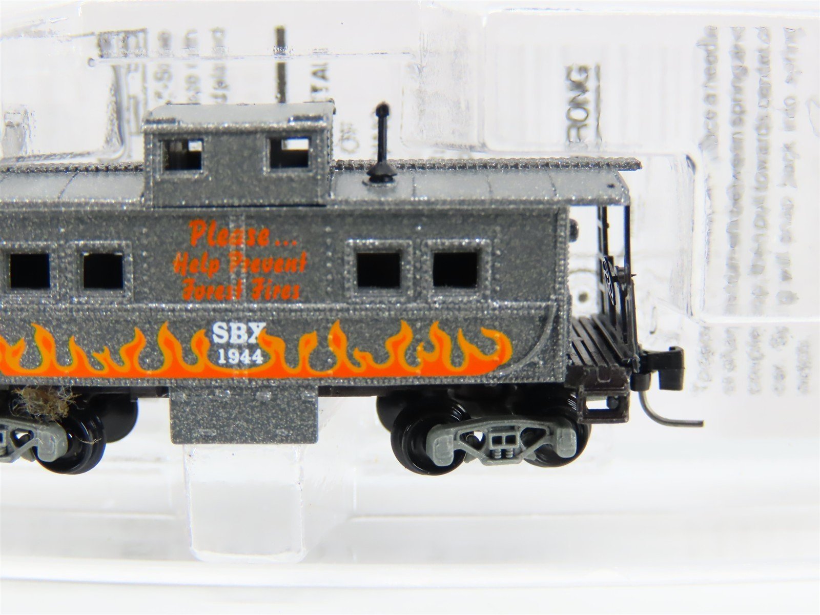 Z Micro-Trains MTL 53500260 SBX Smokey Bear Forest Fire Prevention Caboose #1944