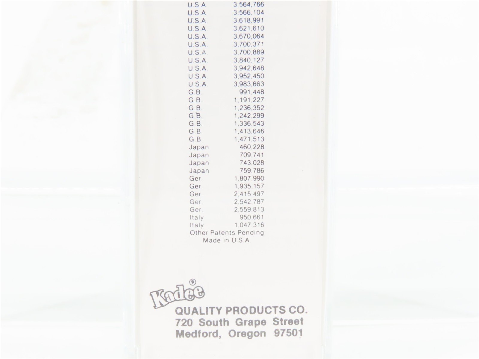 Z Scale Kadee Micro-Trains MTL 13901-2 NP Northern Pacific 40' Boxcar #38572