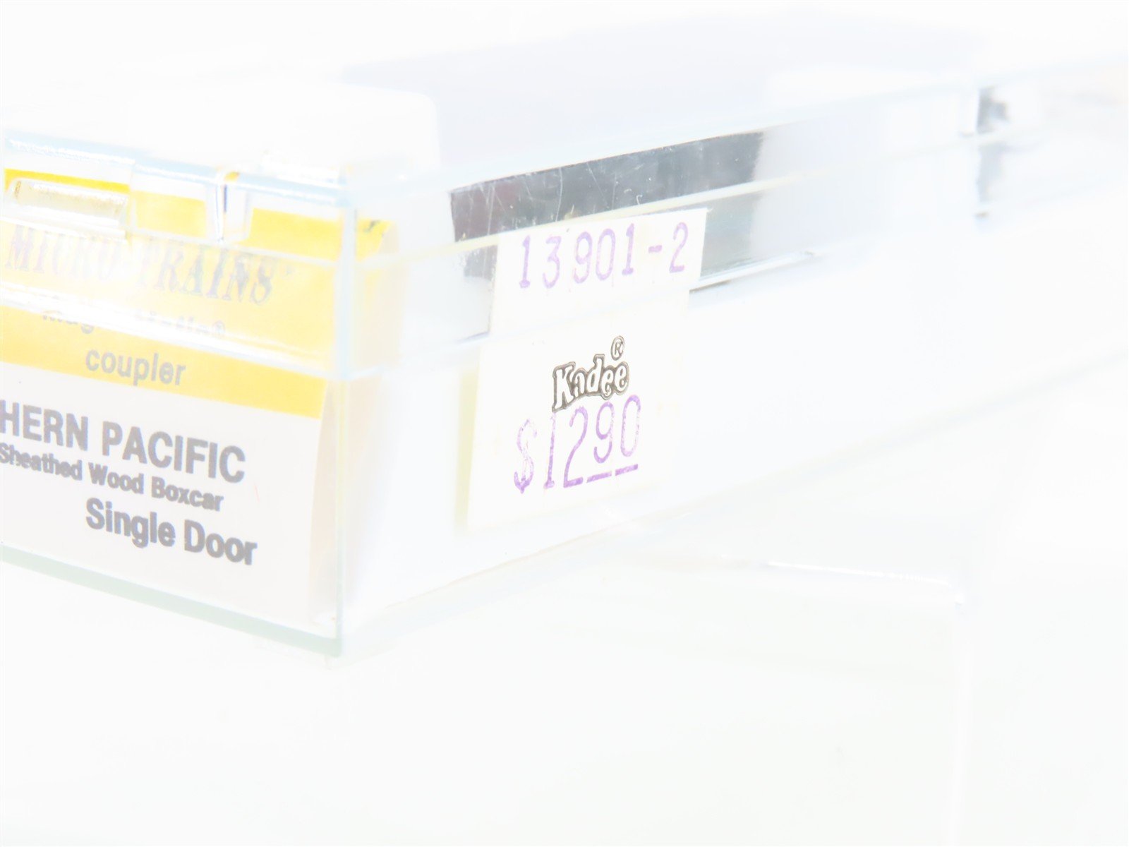 Z Scale Kadee Micro-Trains MTL 13901-2 NP Northern Pacific 40' Boxcar #38572