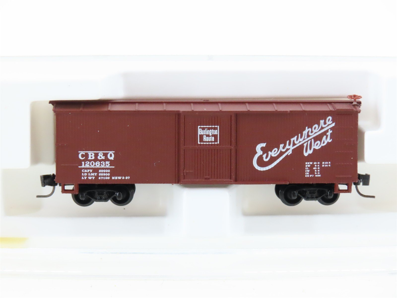 Z Scale Kadee Micro-Trains MTL 13904-2 CB&Q Burlington Route 40' Boxcar #120635