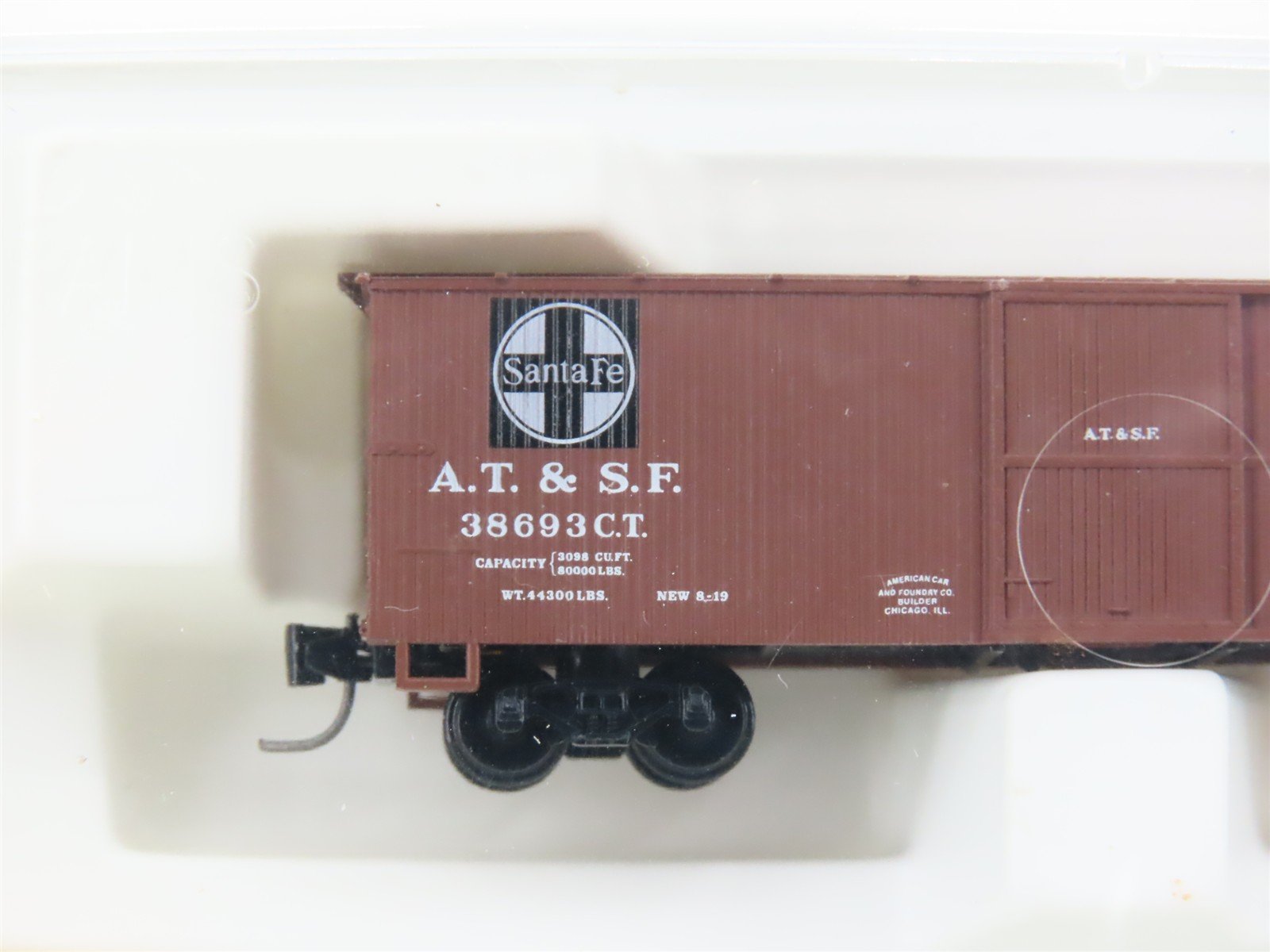 Z Scale Micro-Trains MTL 13905-2 ATSF Santa Fe 40' Woodside Boxcar #38693