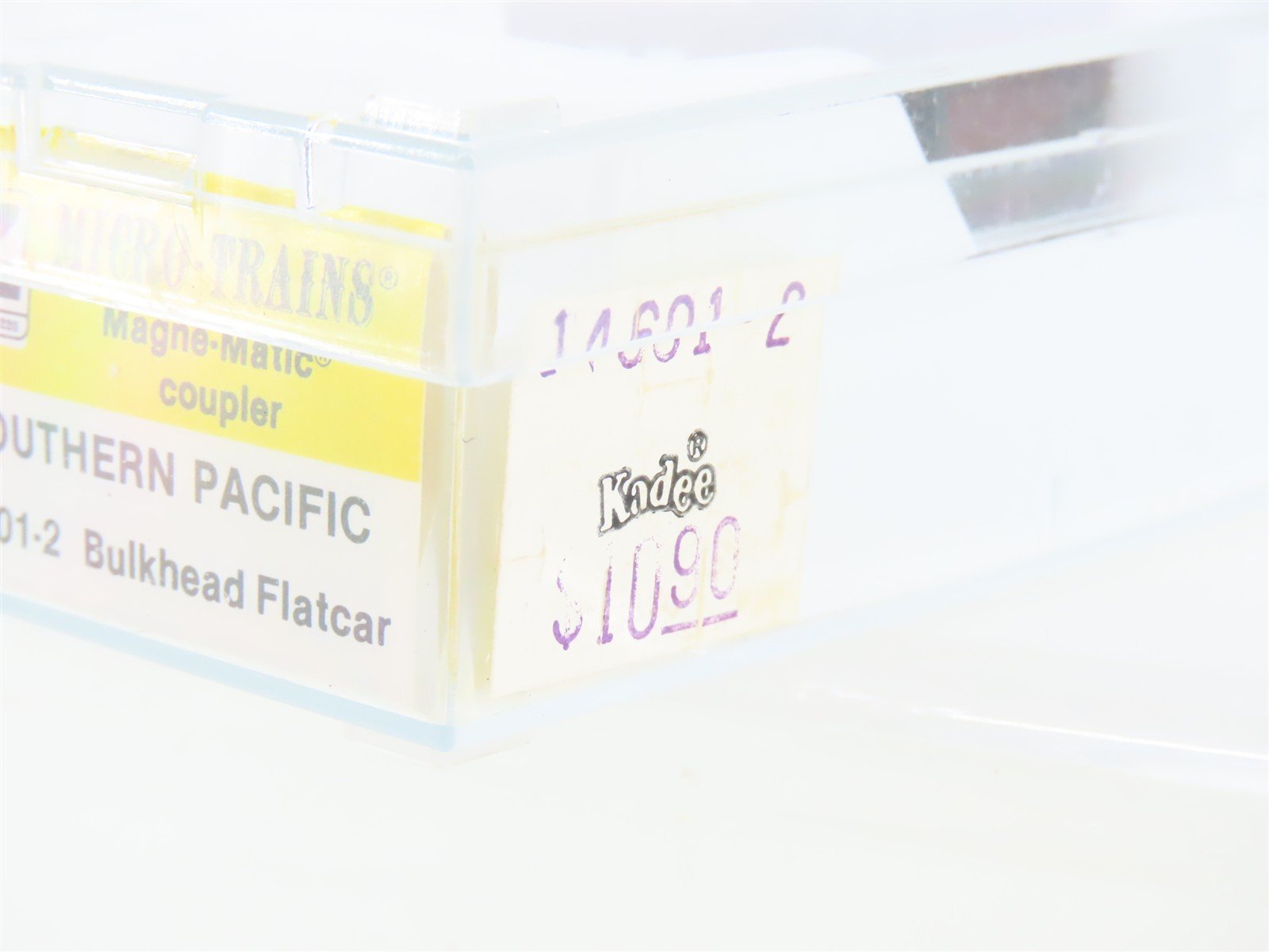 Z Kadee Micro-Trains MTL 14601-2 SP Southern Pacific Bulkhead Flatcar #506184