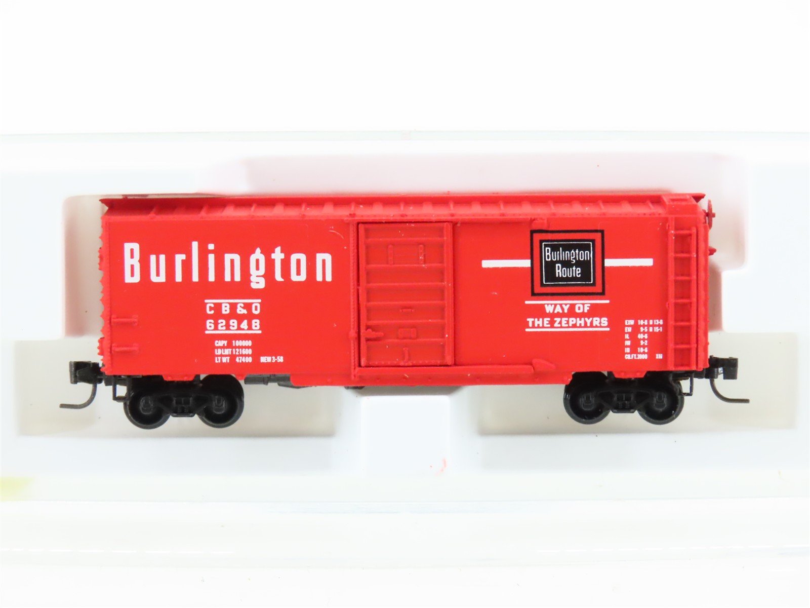 Z Scale Kadee Micro-Trains 14107-2 CB&Q Burlington Route 40' Boxcar #62948