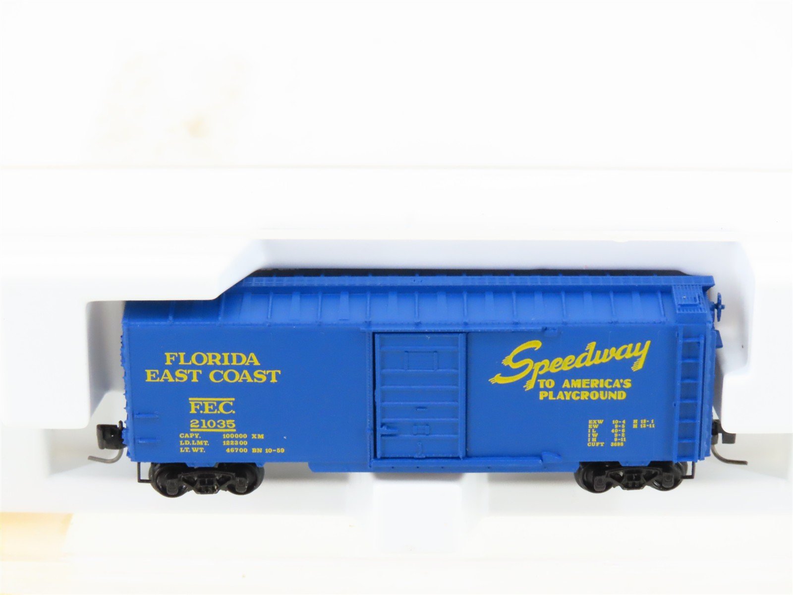 Z Scale Micro-Trains 14114-2 FEC Florida East Coast 