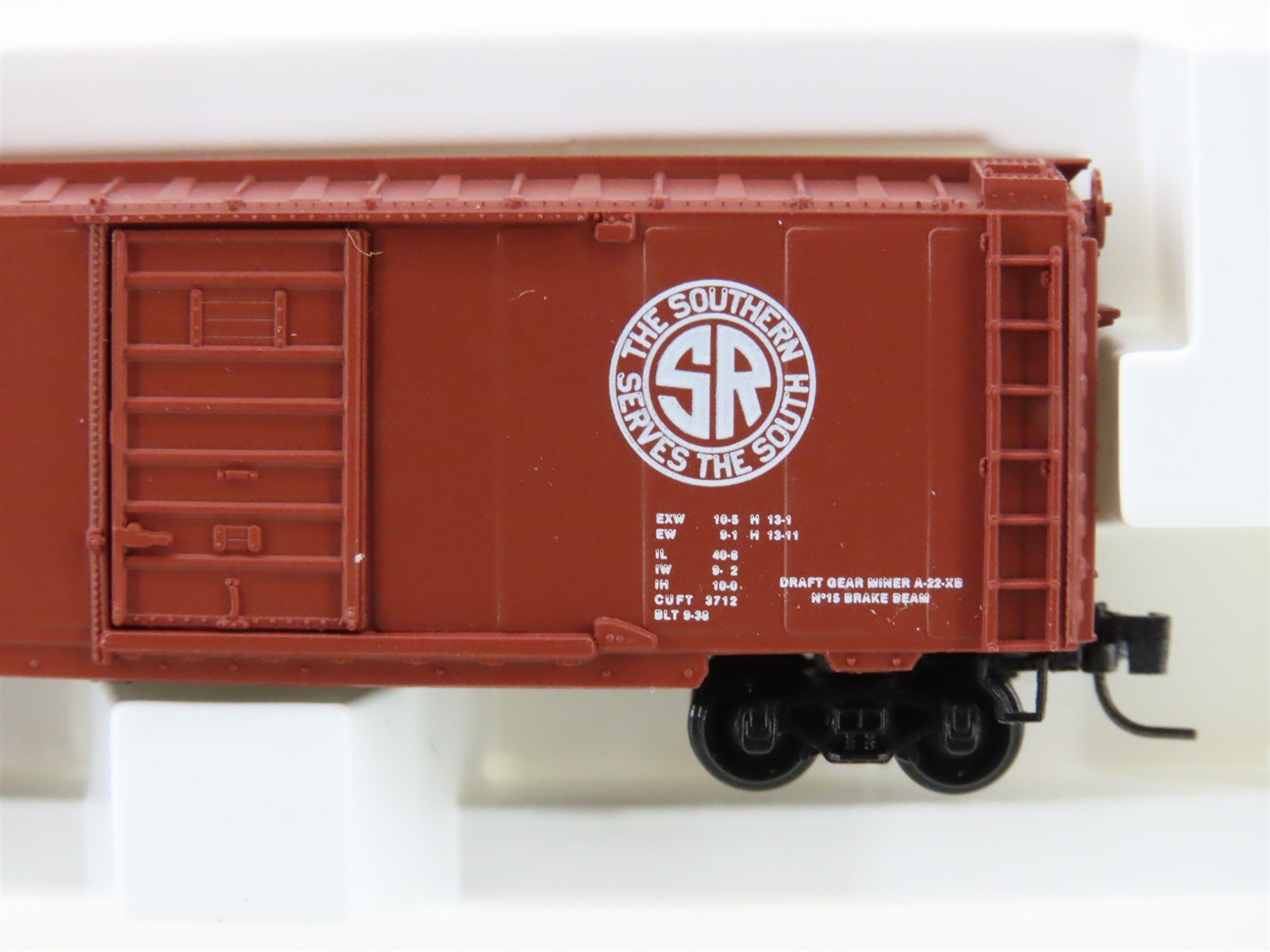 Z Scale Kadee Micro-Trains 14118-2 Southern Railway 40' Single Door Boxcar 10060