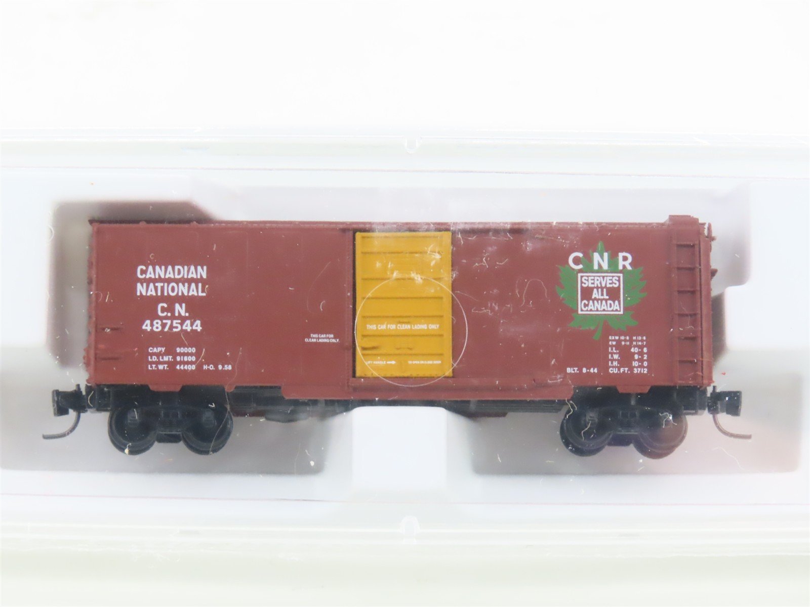 Z Scale Micro-Trains 14119-2 CN Canadian National Maple Leaf 40' Boxcar #487544
