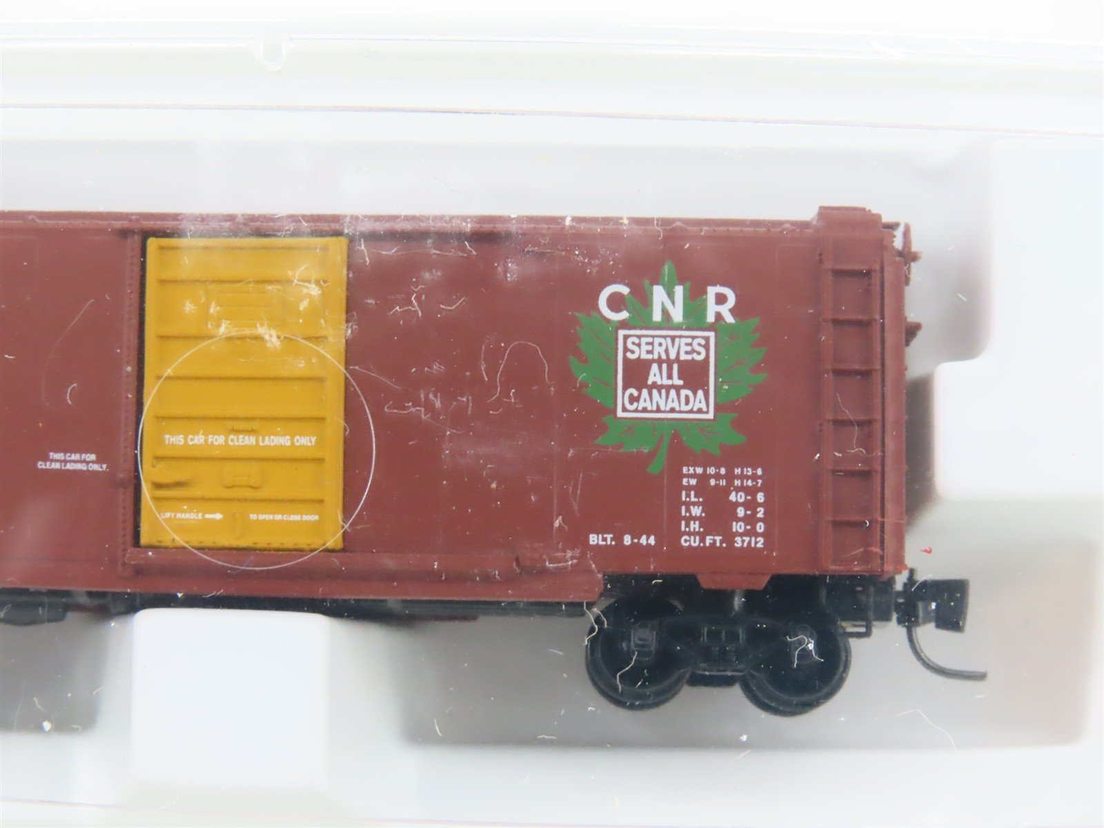 Z Scale Micro-Trains 14119-2 CN Canadian National Maple Leaf 40' Boxcar #487544