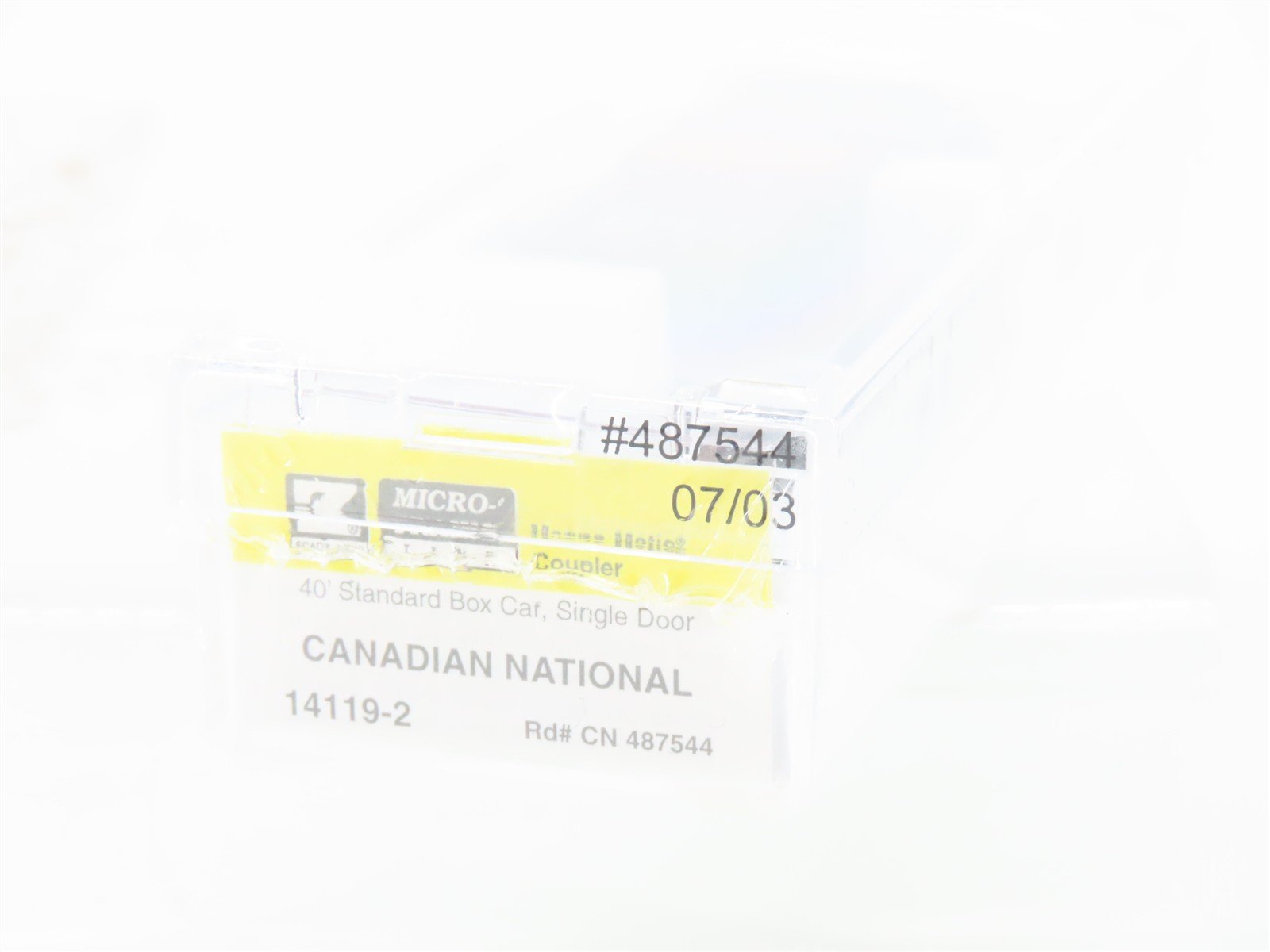 Z Scale Micro-Trains 14119-2 CN Canadian National Maple Leaf 40' Boxcar #487544