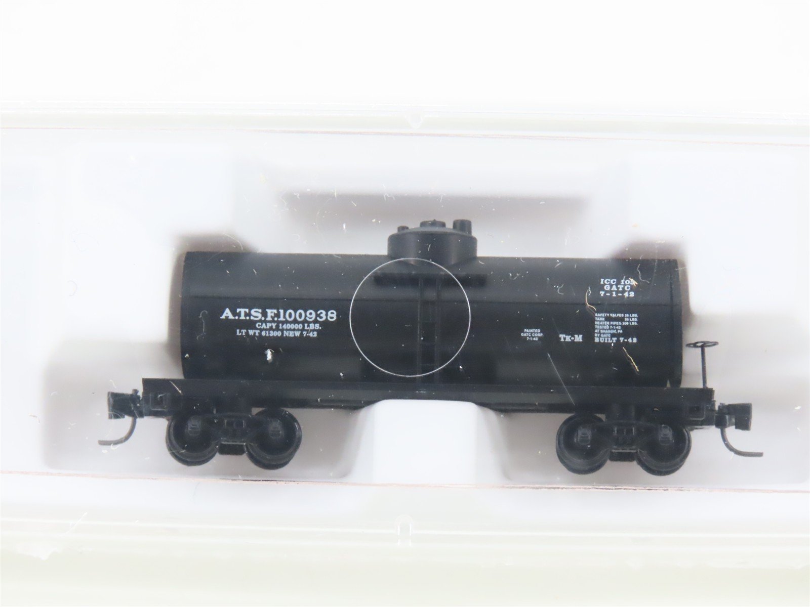Z Scale Micro-Trains MTL 14402-2 ATSF Santa Fe 39' Single Dome Tankcar #100938