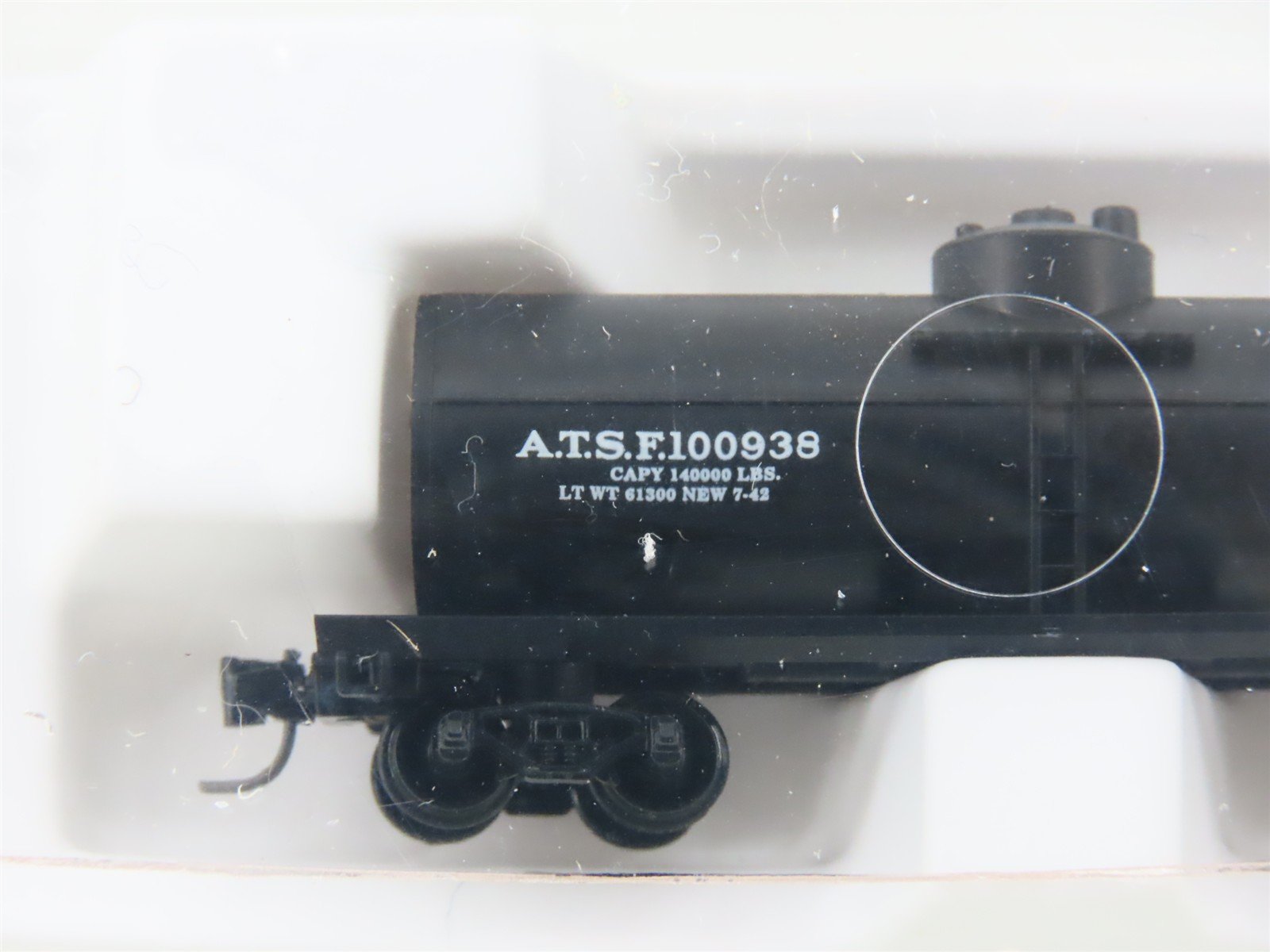 Z Scale Micro-Trains MTL 14402-2 ATSF Santa Fe 39' Single Dome Tankcar #100938