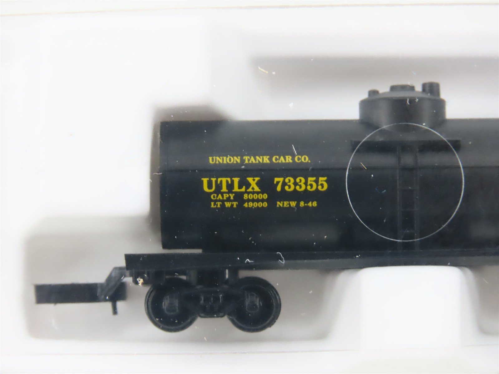 Z Scale Micro-Trains MTL 14403 UTLX Union Tank Co Single Dome Tankcar #73355
