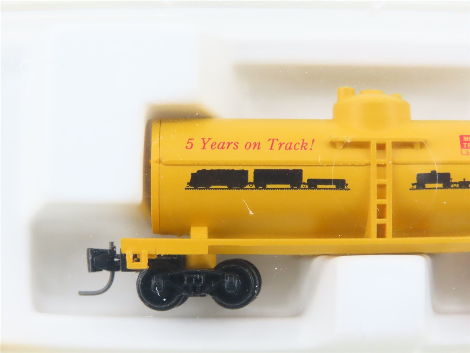 Z Scale Micro-Trains MTL 14415-2 5th Anniversary Single Dome Tankcar #1995