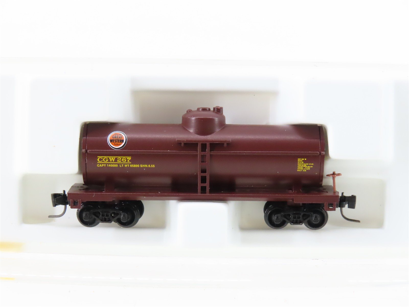 Z Micro-Trains MTL 14411-2 CGW Chicago Great Western Single Dome Tankcar #267