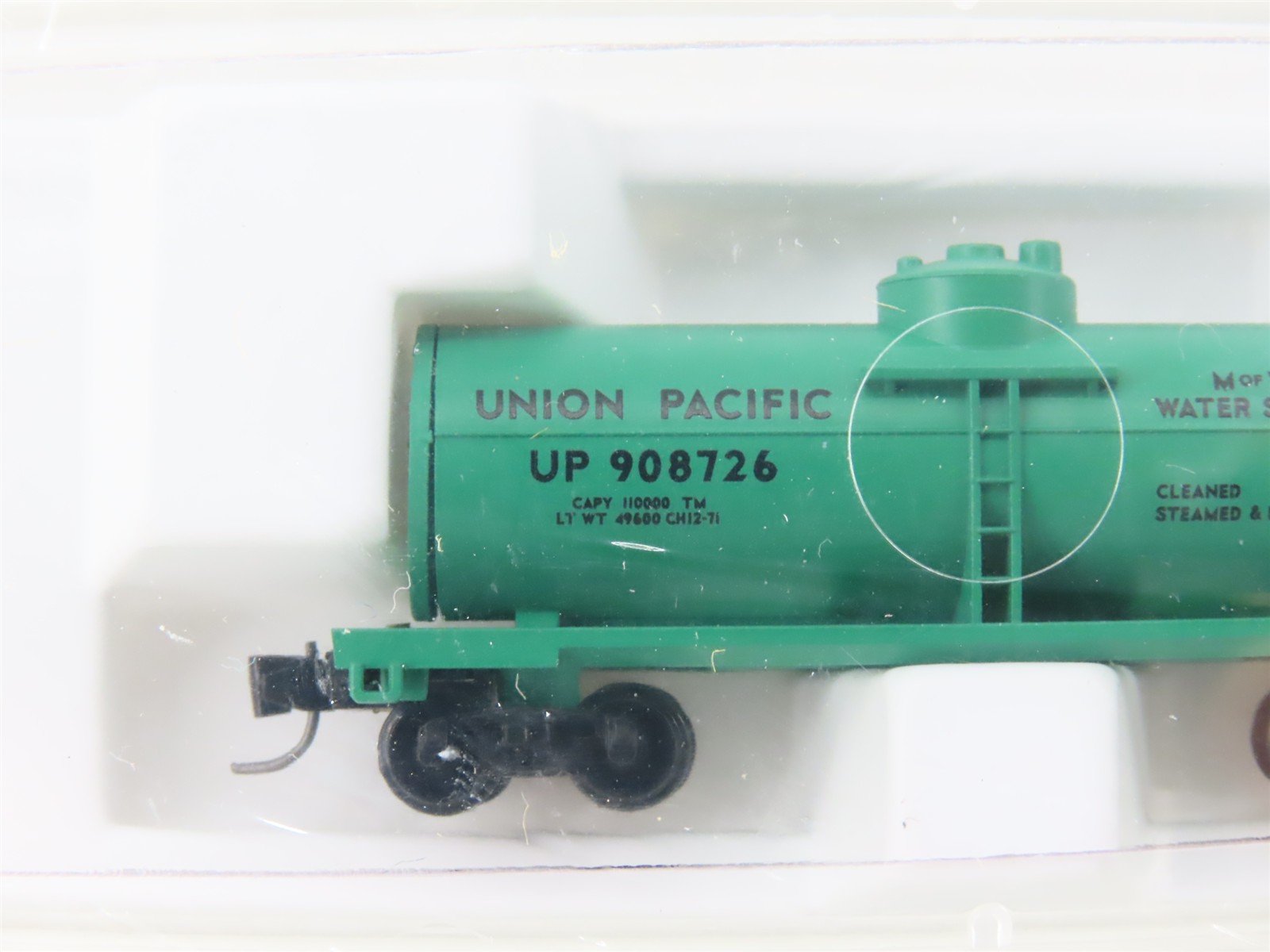 Z Micro-Trains MTL 14414-2 UP Union Pacific 39' Single Dome Tankcar #908726