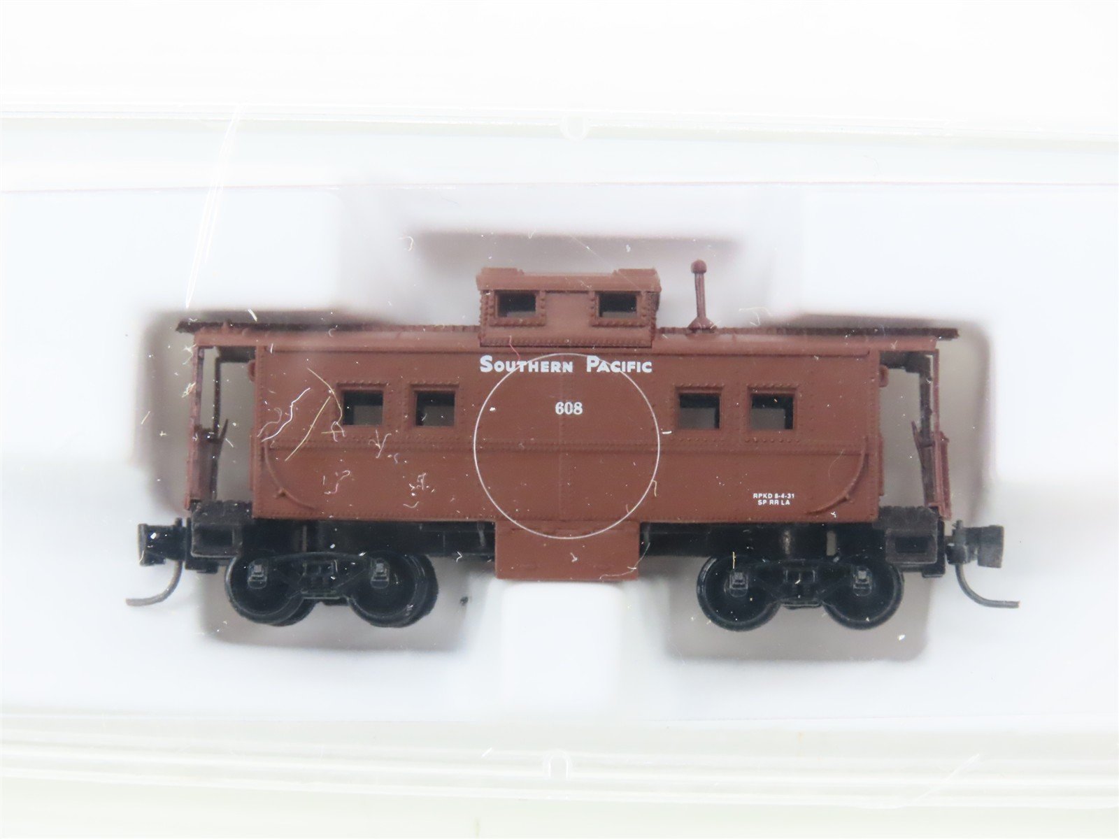 Z Scale Micro-Trains MTL 14711-2 SP Southern Pacific Caboose #608