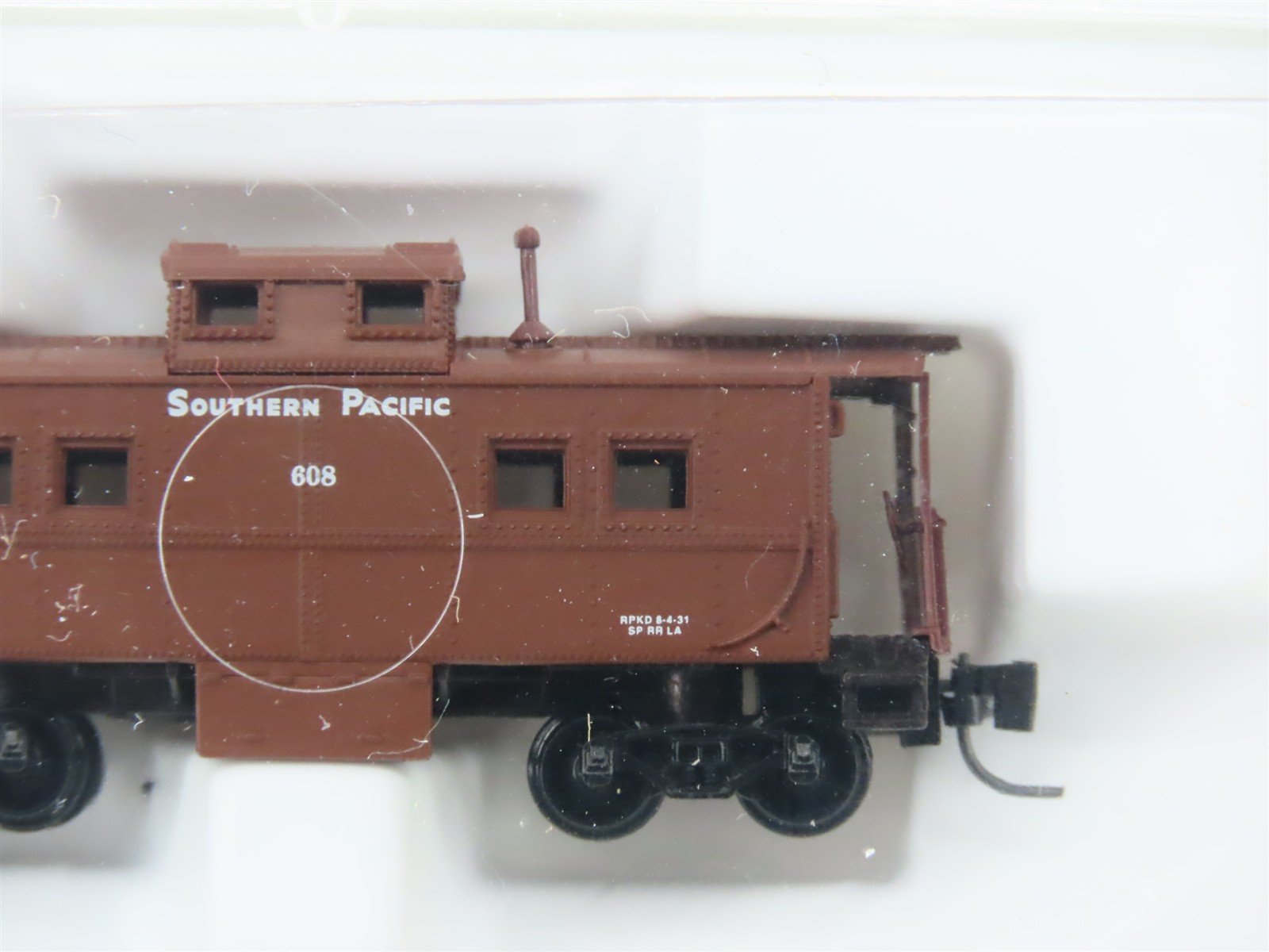 Z Scale Micro-Trains MTL 14711-2 SP Southern Pacific Caboose #608