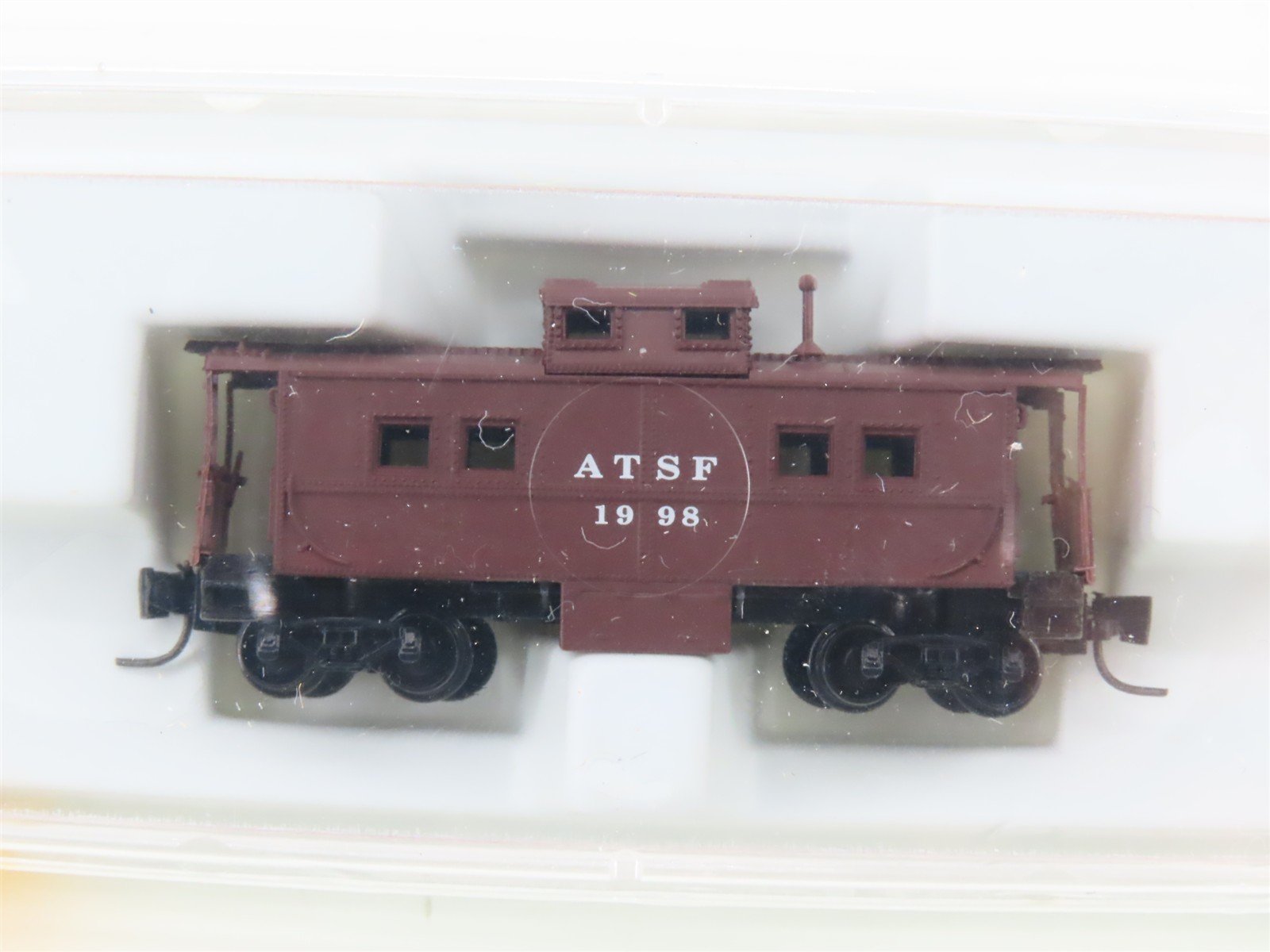 Z Scale Micro-Trains MTL 14712-2 ATSF Santa Fe Caboose #1998