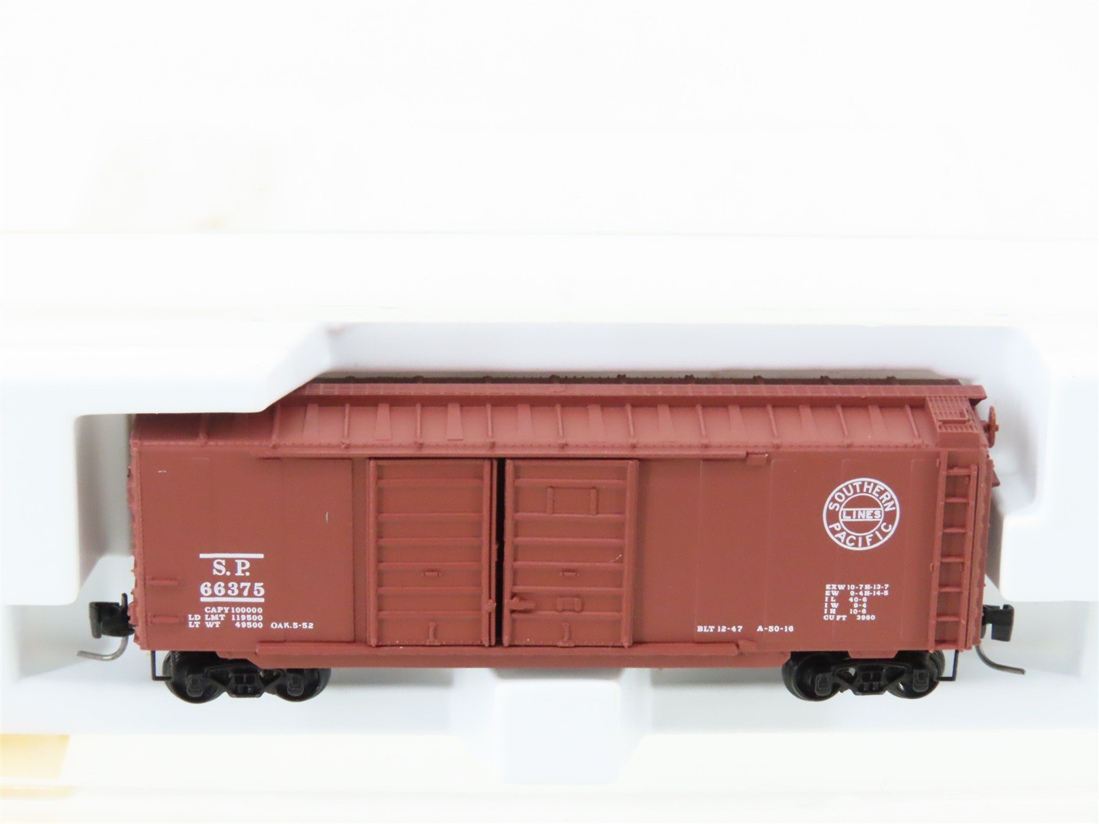 Z Scale Micro-Trains MTL 14817-2 SP Southern Pacific 40' Boxcar #66375
