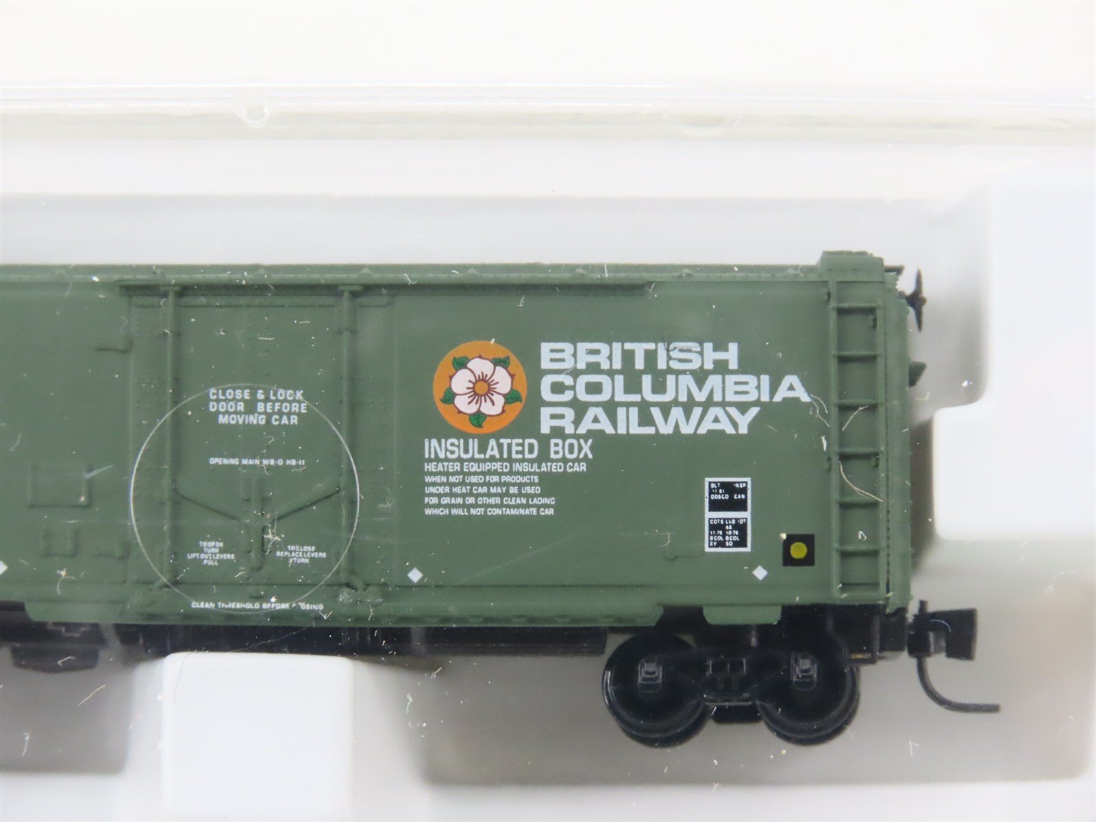 Z Scale Micro-Trains MTL 14916-2 BCOL British Columbia 40' Boxcar #8004