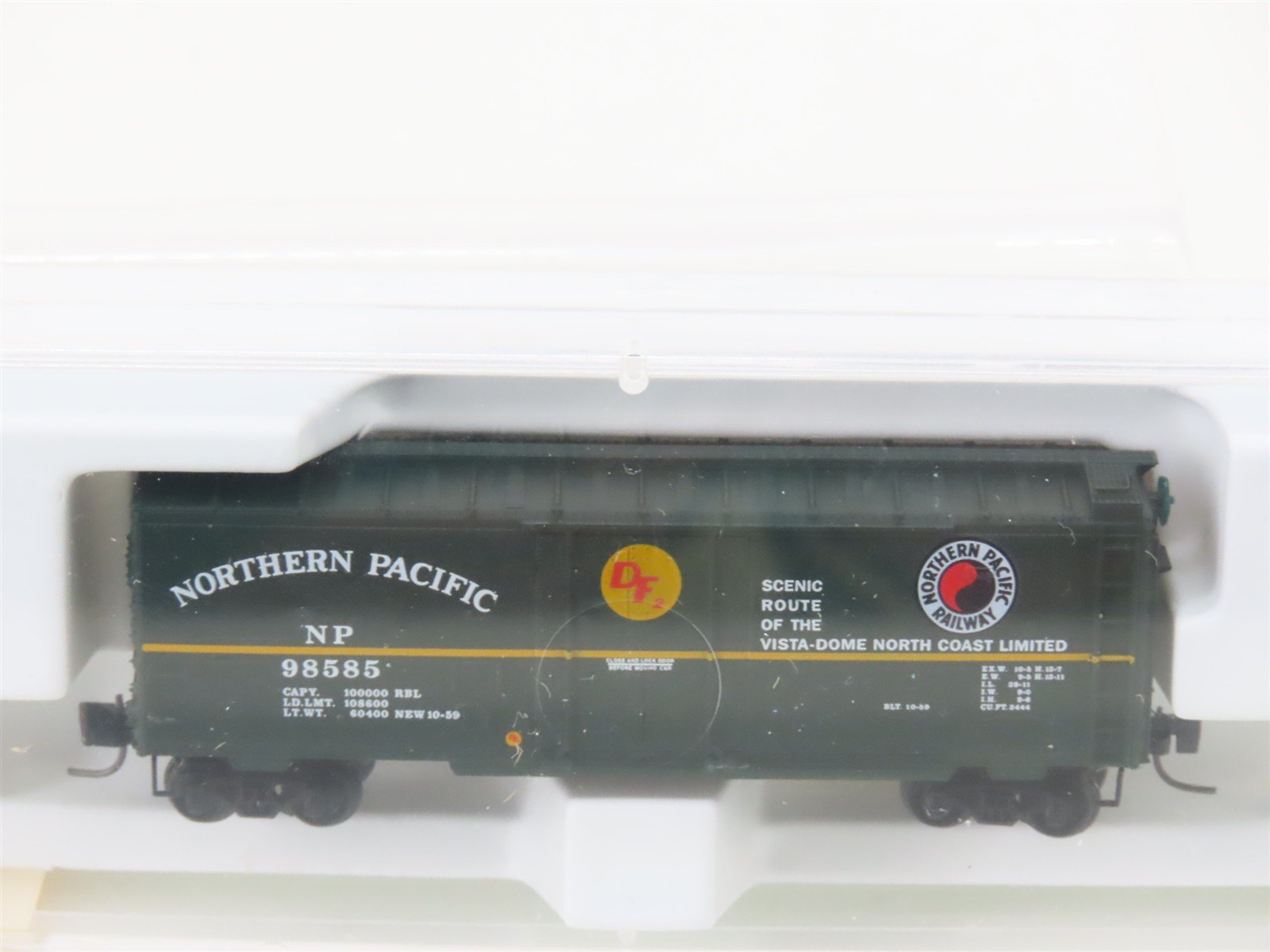 Z Scale Micro-Trains MTL 14915-2 NP Northern Pacific 40' Boxcar #98585