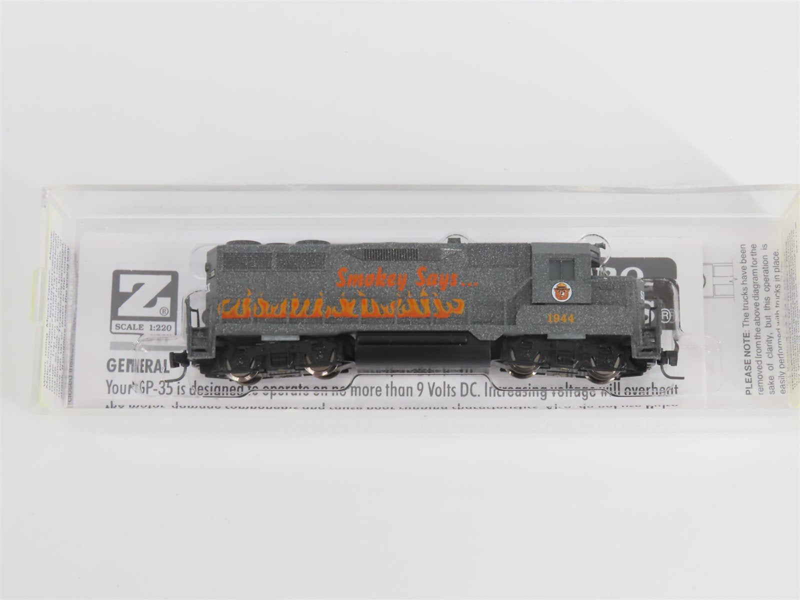 Z Scale Micro-Trains MTL 98101520 SBX Smokey Bear GP35 Diesel Locomotive #1944