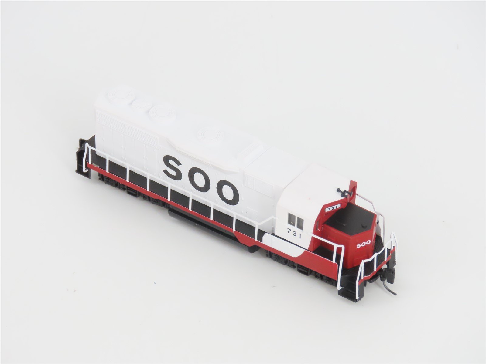 Z Scale Micro-Trains MTL 98101072 SOO Line GP35 Diesel Locomotive #731