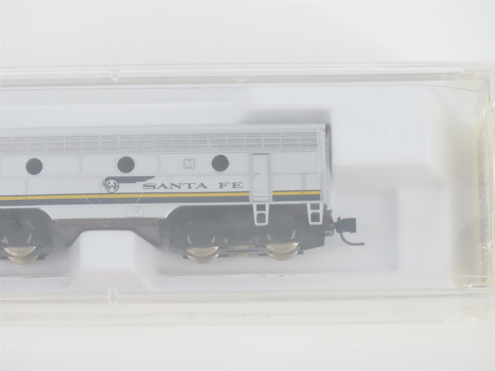 Z Micro-Trains MTL 17010-2 ATSF Santa Fe F7B Diesel Locomotive Sealed/UNPOWERED