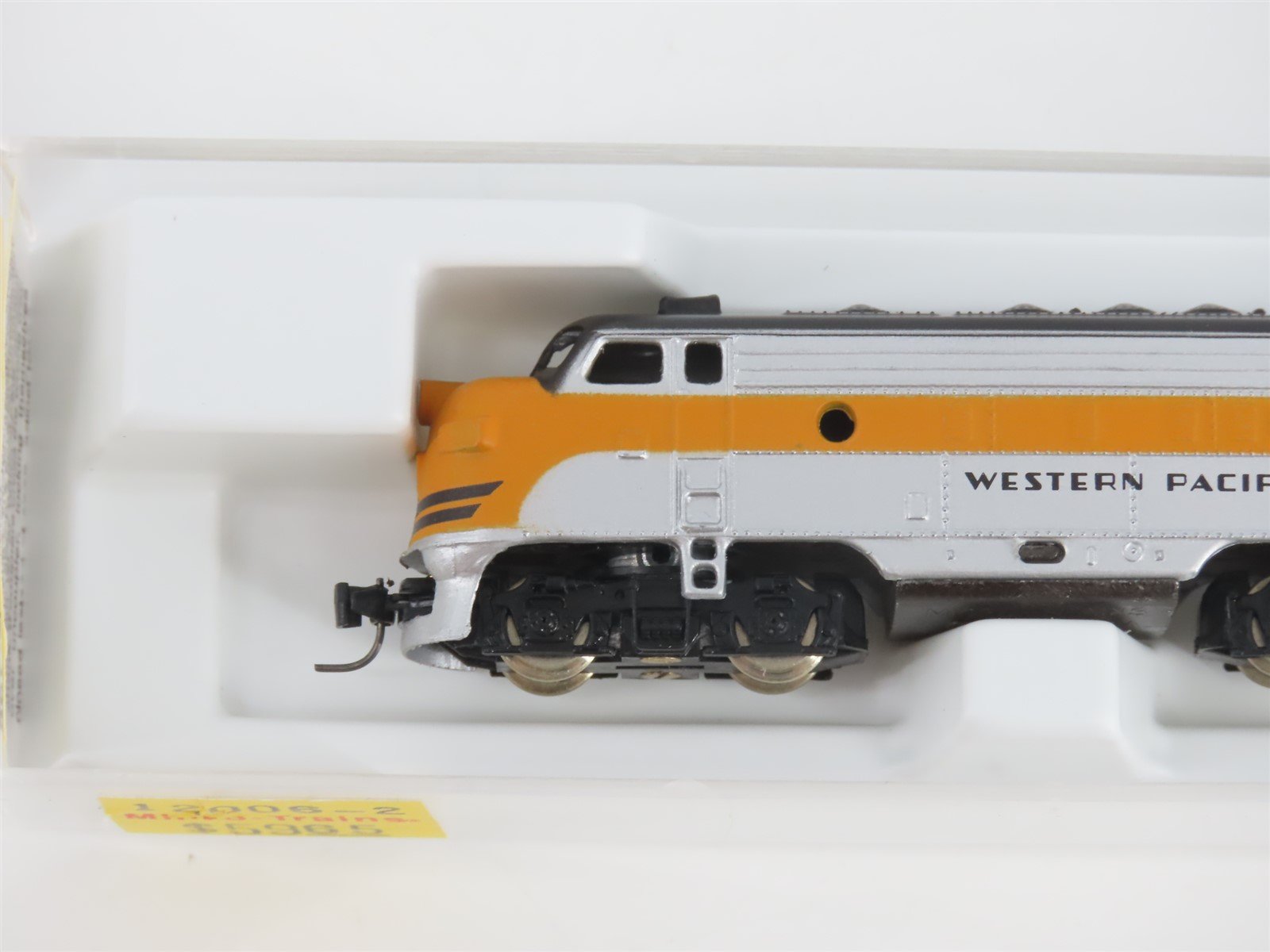 Z Scale Micro-Trains MTL 12006-2 WP Western Pacific F7A Diesel Loco UNPOWERED