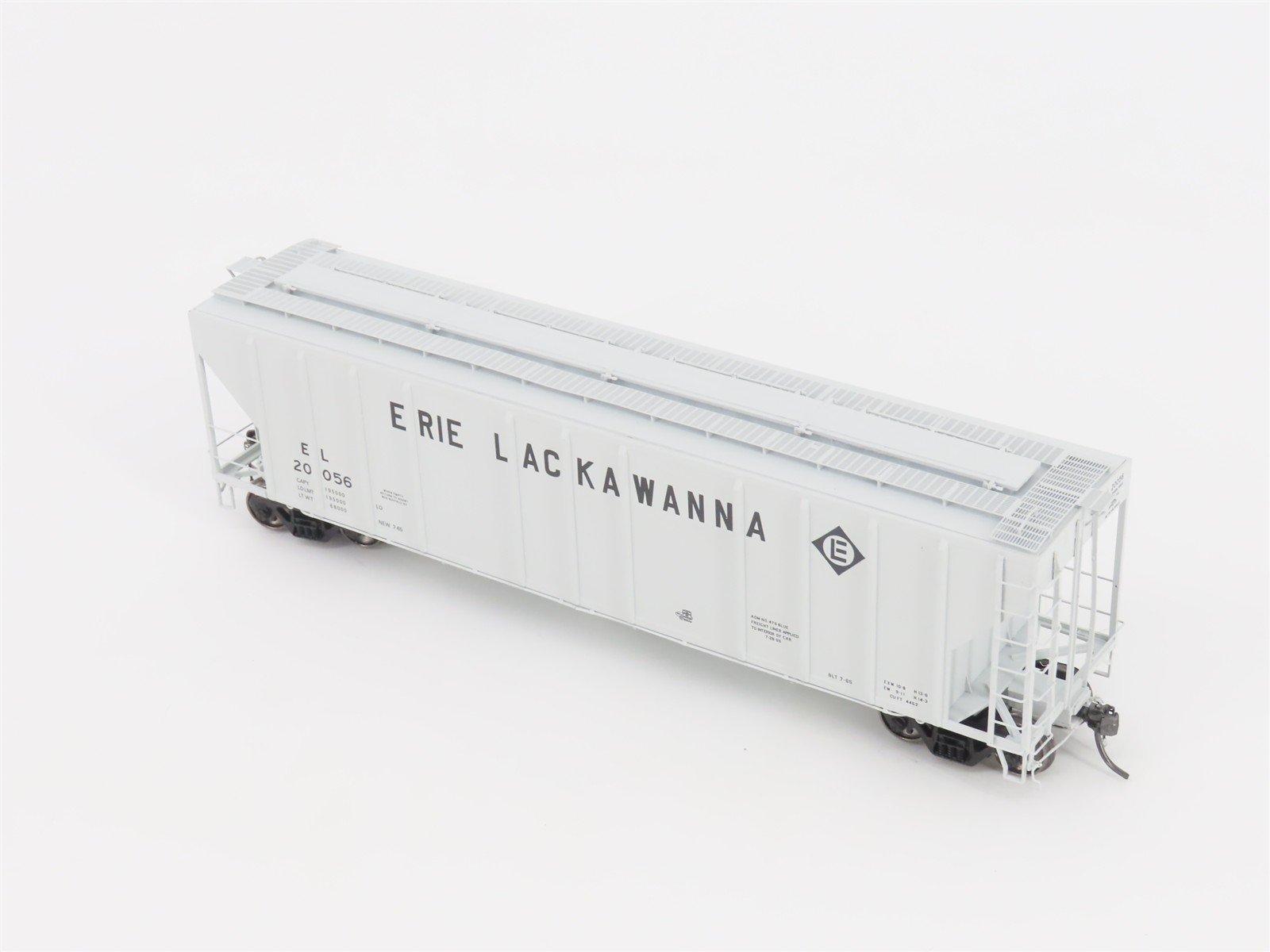 HO Scale ExactRail Platinum EP-80174-2 EL Erie Lackawanna 3-Bay Hopper #20056