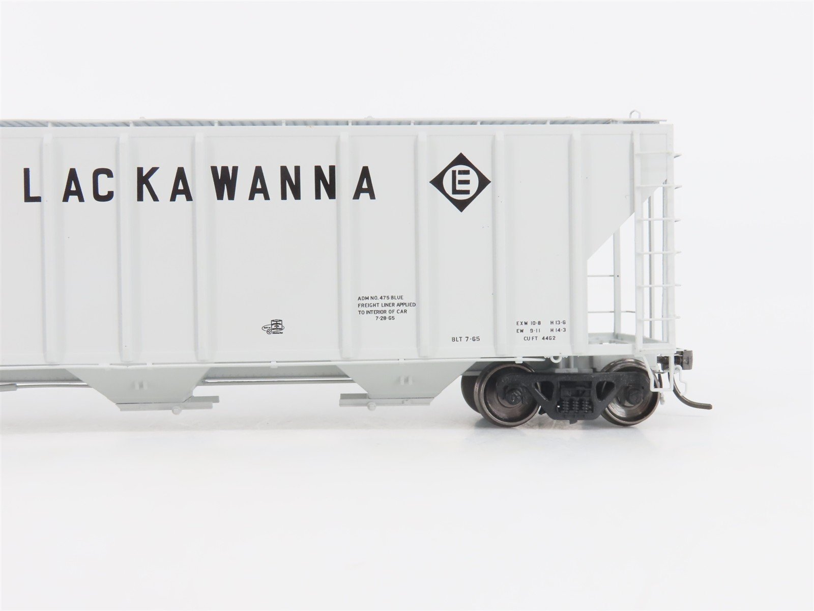 HO Scale ExactRail Platinum EP-80174-3 EL Erie Lackawanna 3-Bay Hopper #20059
