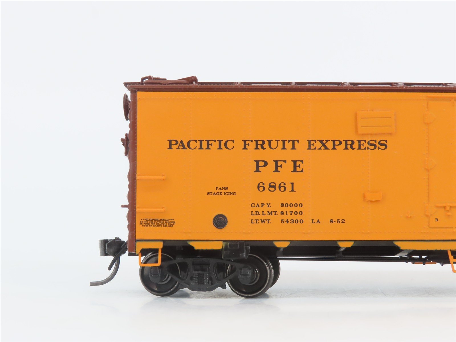 HO Scale InterMountain 45532-28* SP UP PFE Pacific Fruit Express Reefer #6861