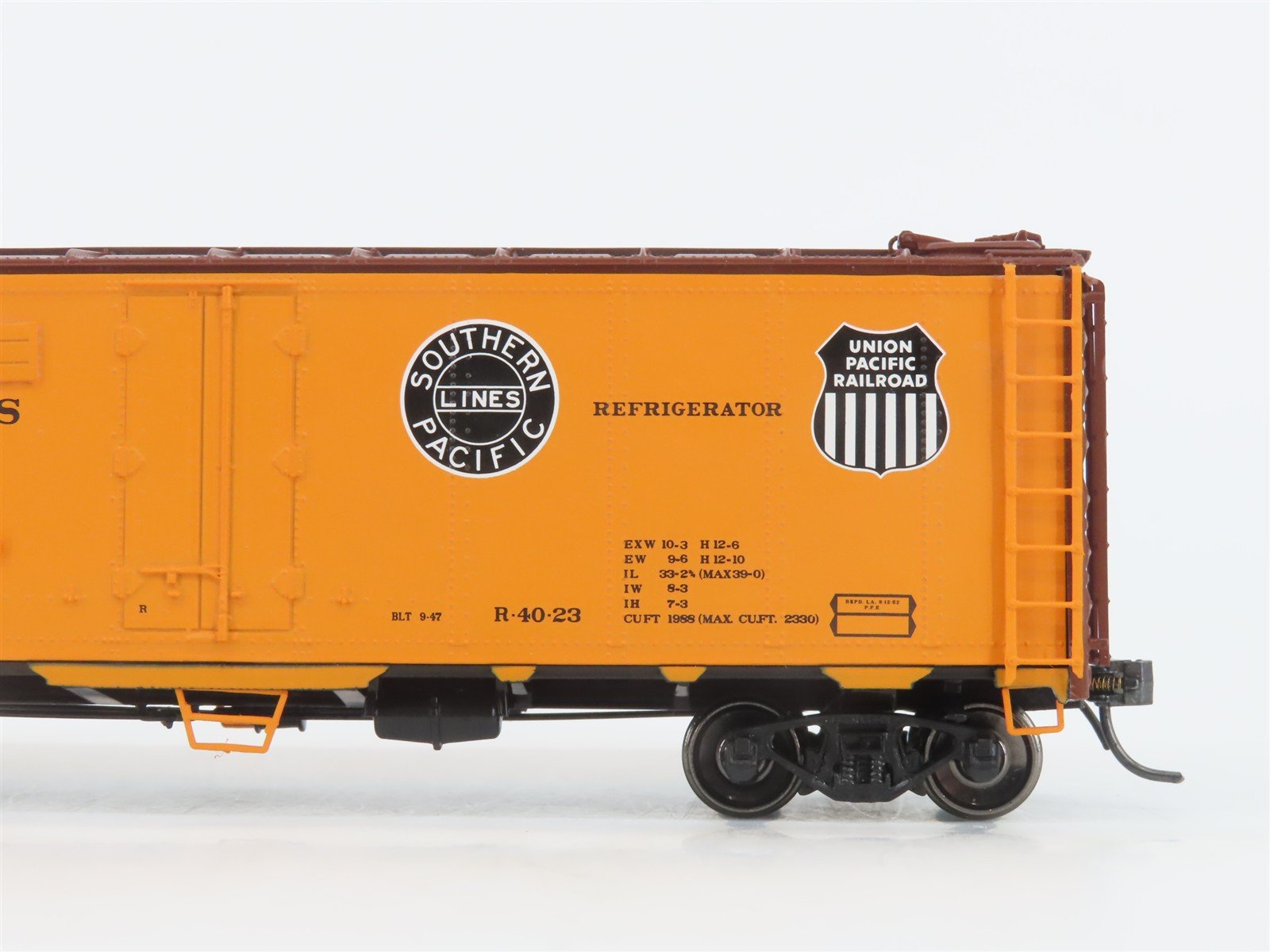 HO Scale InterMountain 45532-28* SP UP PFE Pacific Fruit Express Reefer #6861