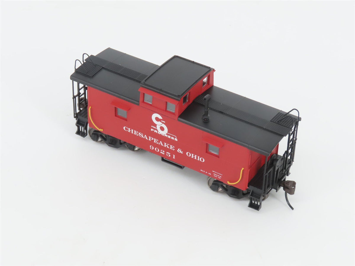 HO Scale Atlas Trainman 20003012 C&amp;O Chesapeake &amp; Ohio Cupola Caboose #90251