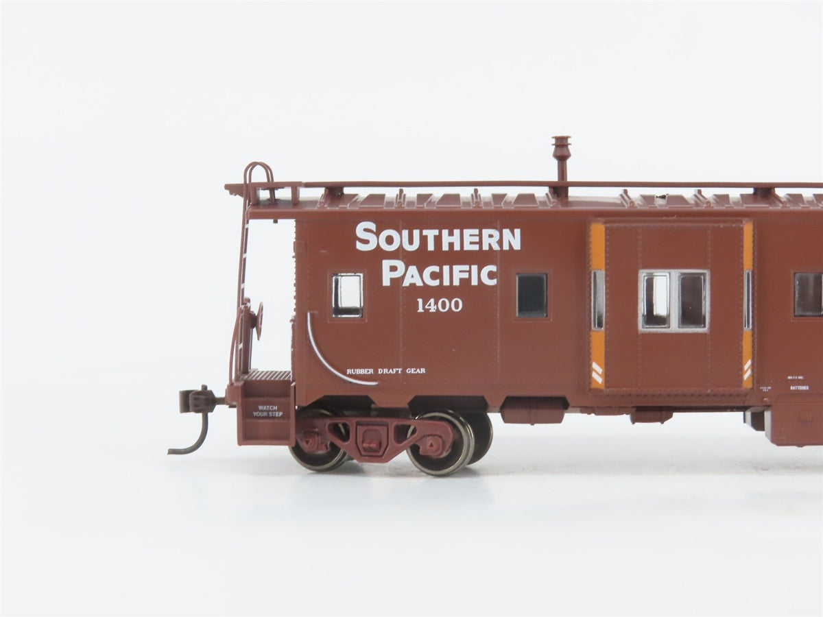HO Scale Athearn 74696 SP Southern Pacific Railroad Bay Window Caboose #1400