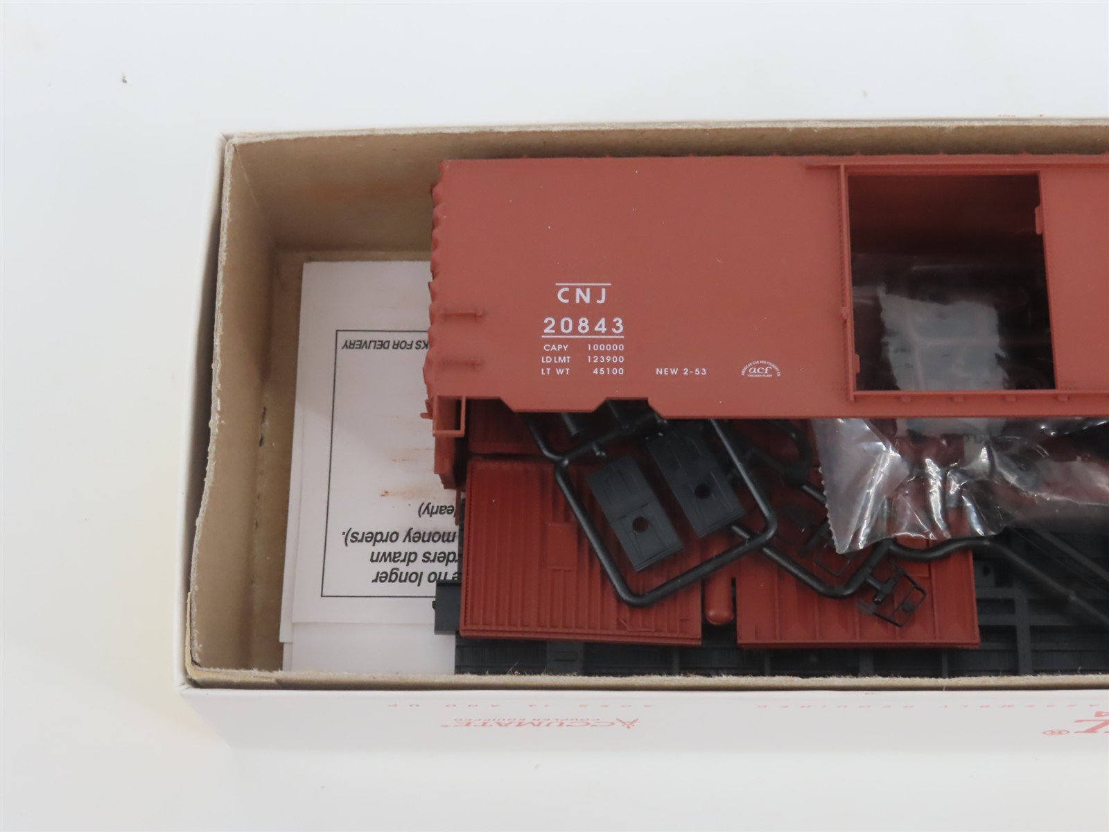 LOT of 3 HO Scale Accurail Kits CNJ/CNW/ATSF 40' Box Cars