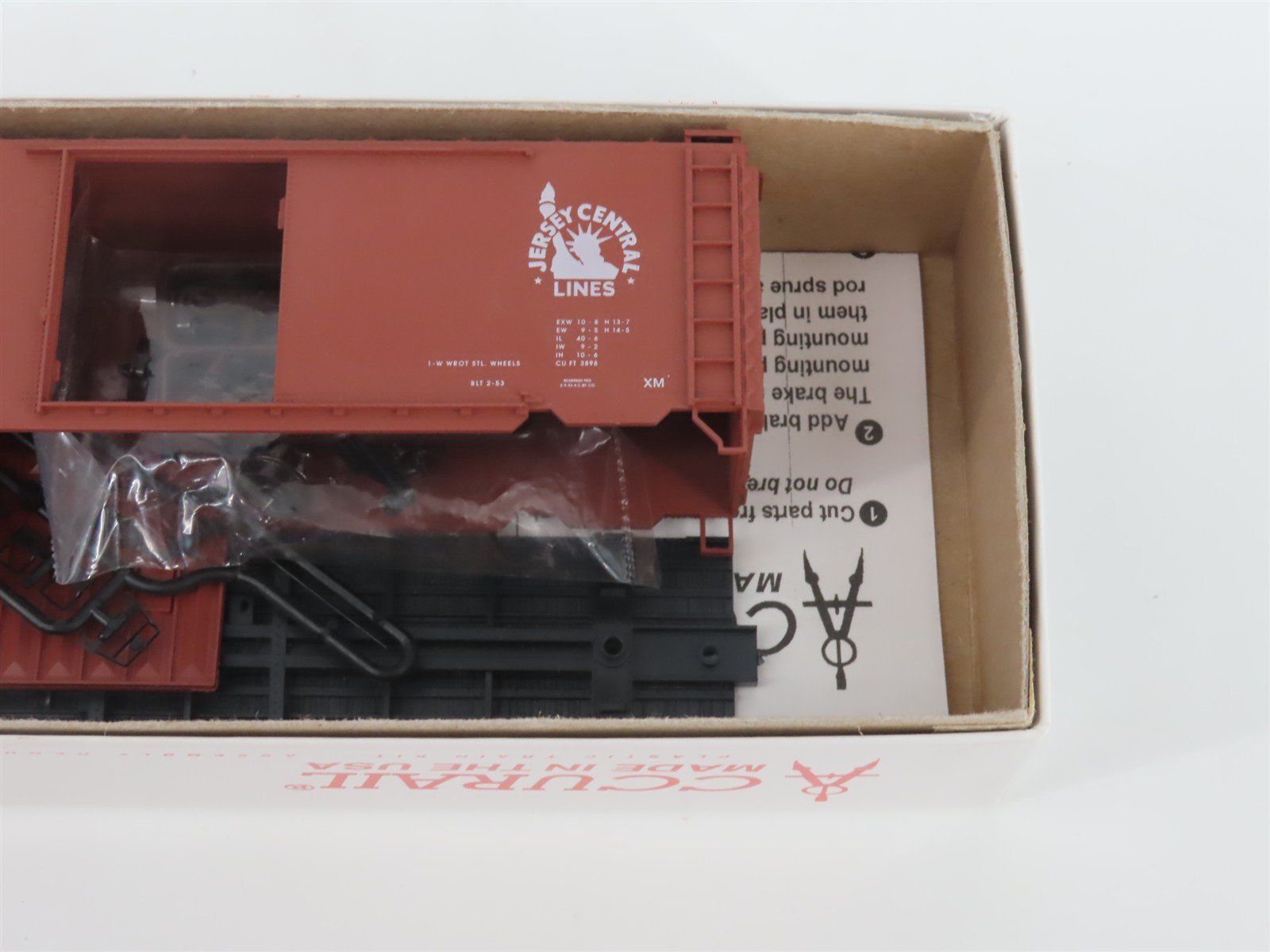 LOT of 3 HO Scale Accurail Kits CNJ/CNW/ATSF 40' Box Cars