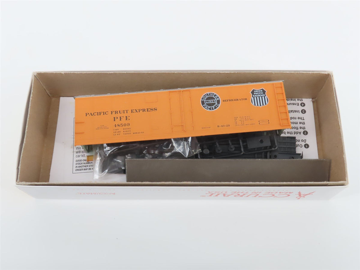 LOT of 2 HO Scale Accurail Kits PFE Pacific Fruit Express 40&#39; Steel Reefers
