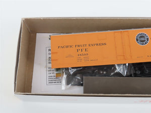LOT of 2 HO Scale Accurail Kits PFE Pacific Fruit Express 40' Steel Reefers