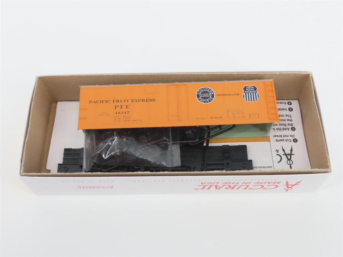 LOT of 2 HO Scale Accurail Kits PFE Pacific Fruit Express 40&#39; Steel Reefers